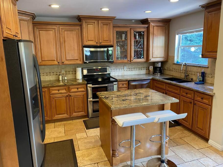 Wasatch Front Home With Pool Close To Everything! เมอร์เรย์ ภายนอก รูปภาพ