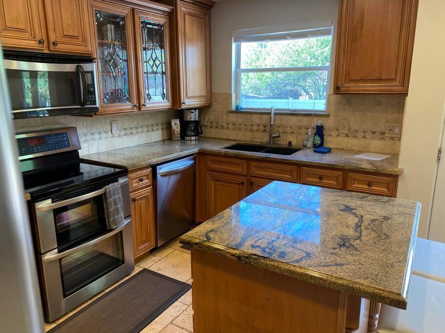 Wasatch Front Home With Pool Close To Everything! เมอร์เรย์ ภายนอก รูปภาพ